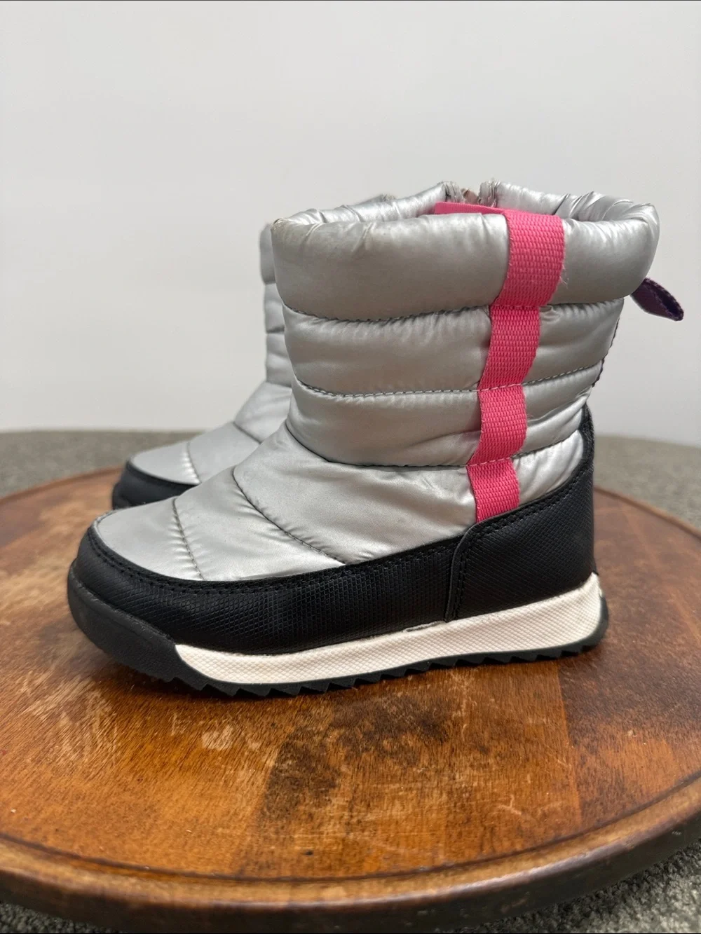 Wonder Nation Boots Kids Girls 10 Silver Pink Winter Snow *Wear
